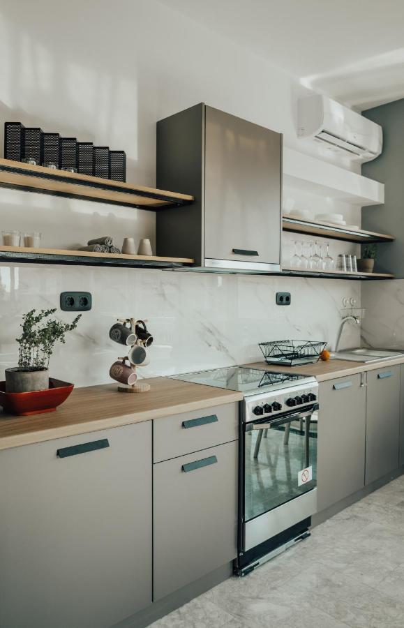 Loft With Private Parking Apartman Athén Kültér fotó