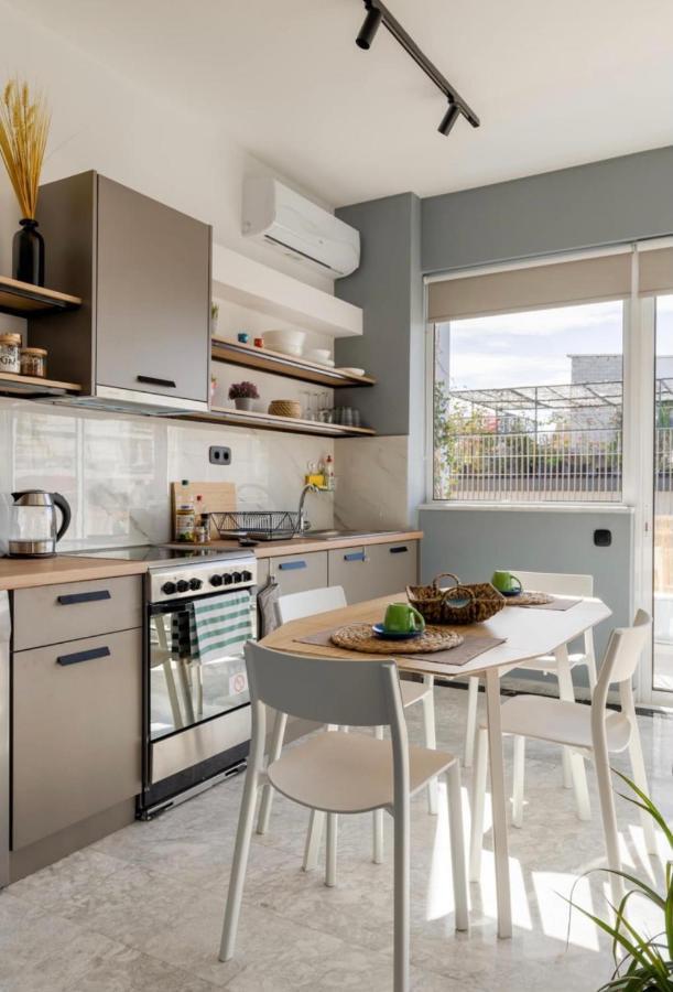 Loft With Private Parking Apartman Athén Kültér fotó