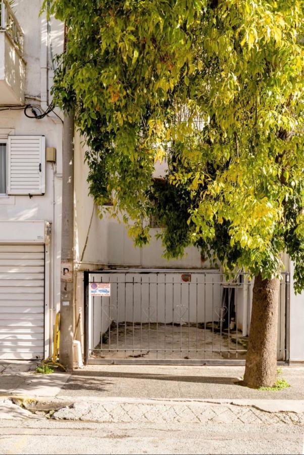 Loft With Private Parking Apartman Athén Kültér fotó