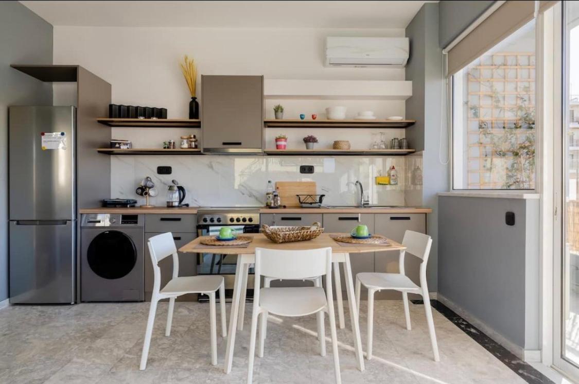 Loft With Private Parking Apartman Athén Kültér fotó